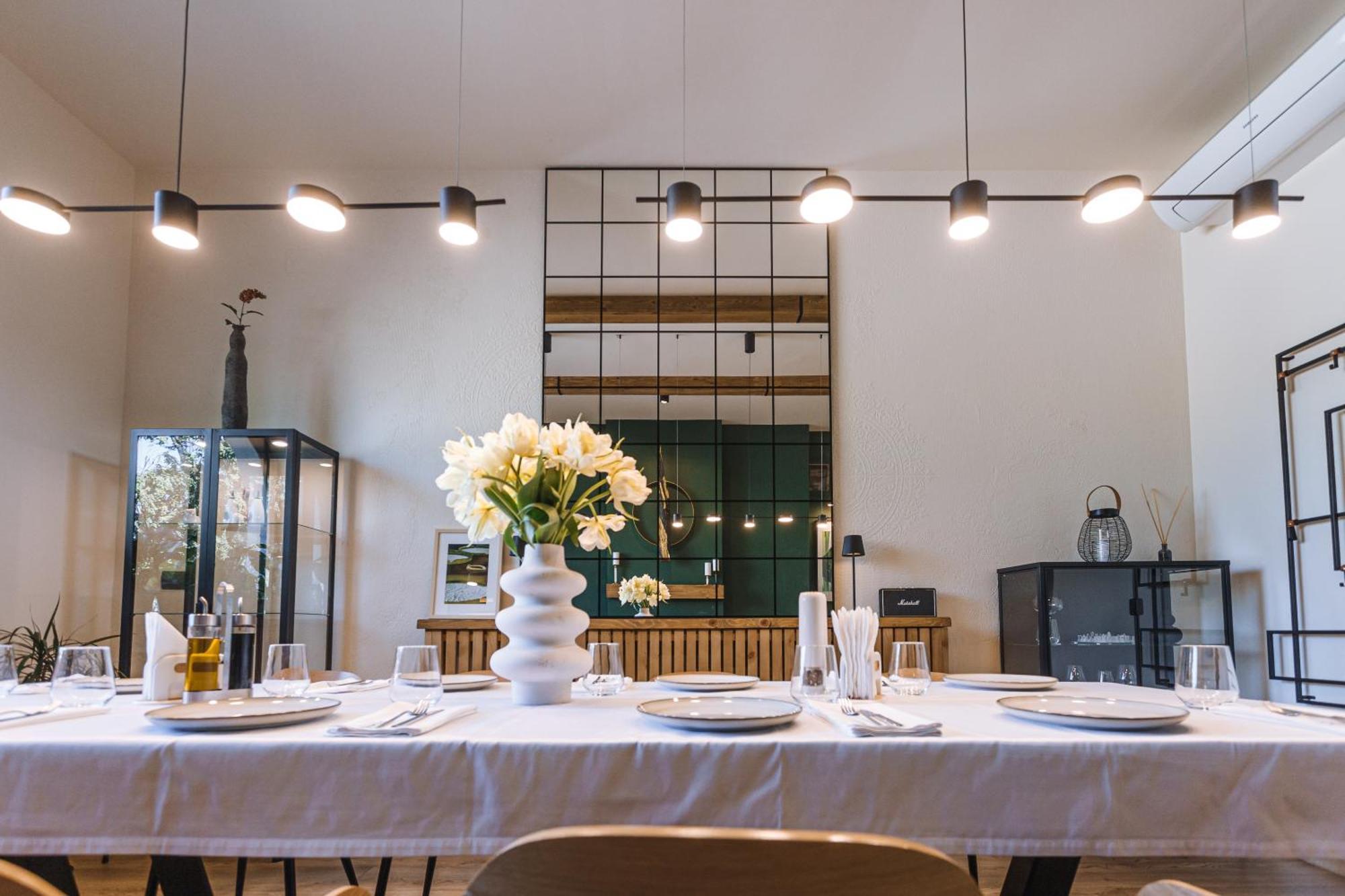 Stokker Hotel 오라데아 외부 사진