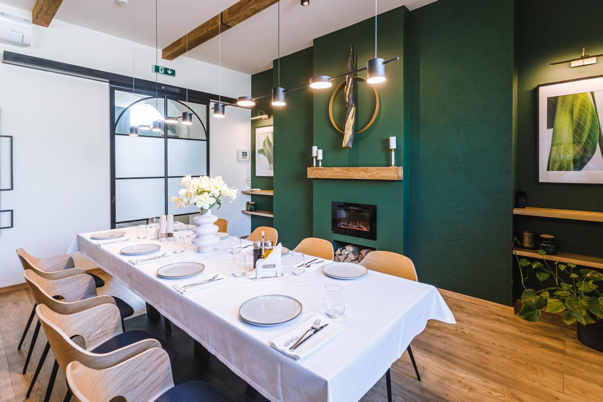 Stokker Hotel 오라데아 외부 사진