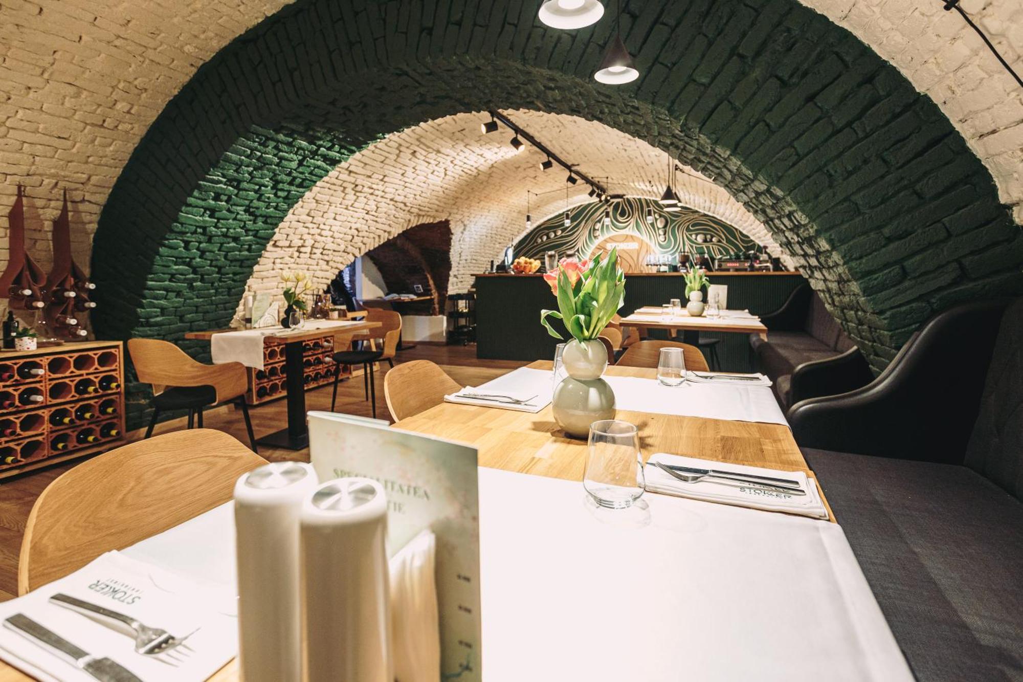 Stokker Hotel 오라데아 외부 사진