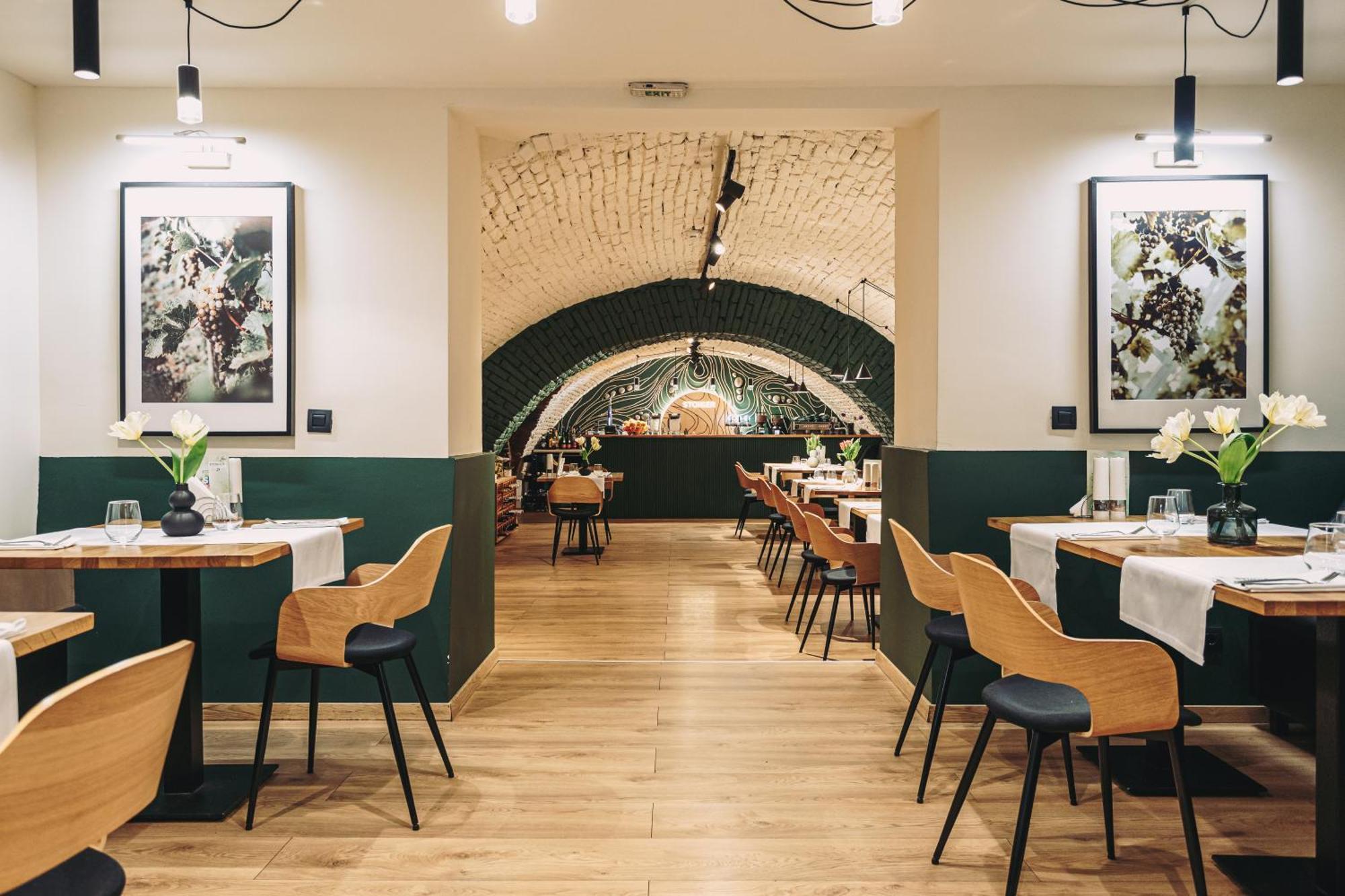 Stokker Hotel 오라데아 외부 사진