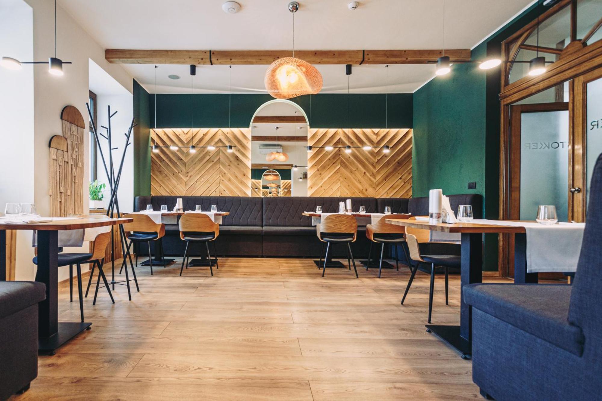 Stokker Hotel 오라데아 외부 사진