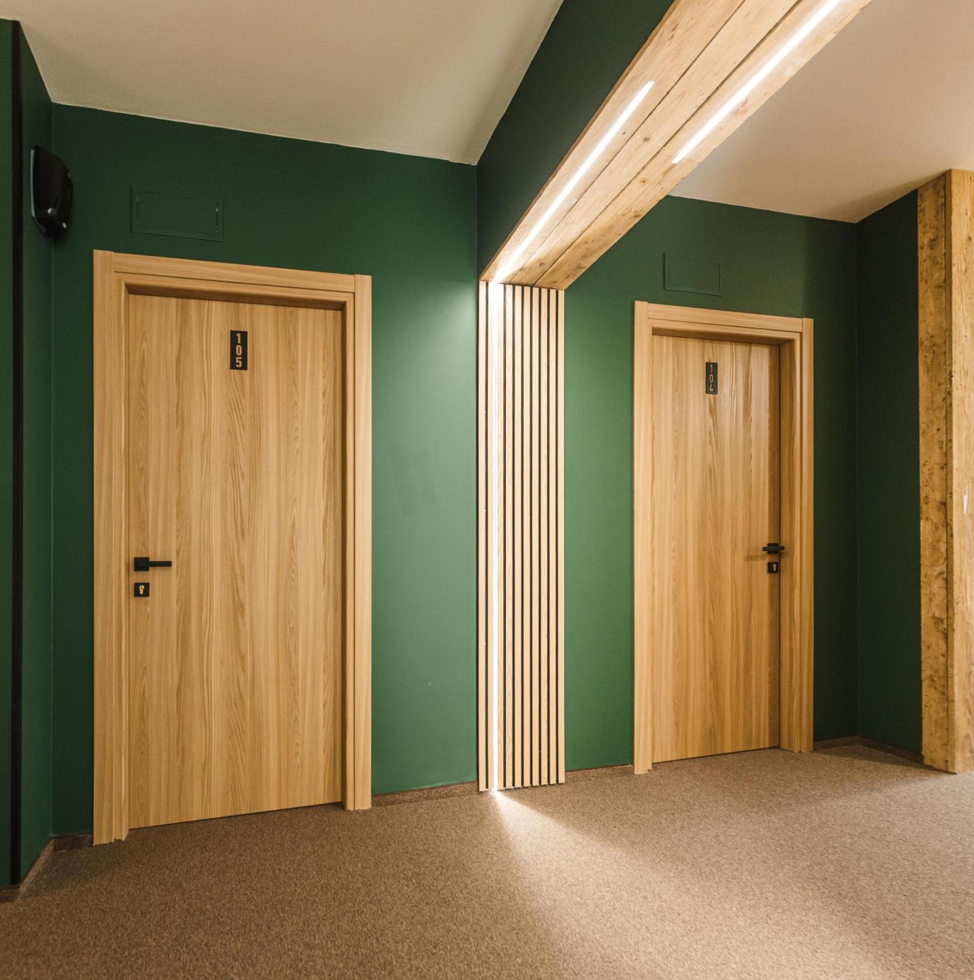 Stokker Hotel 오라데아 외부 사진